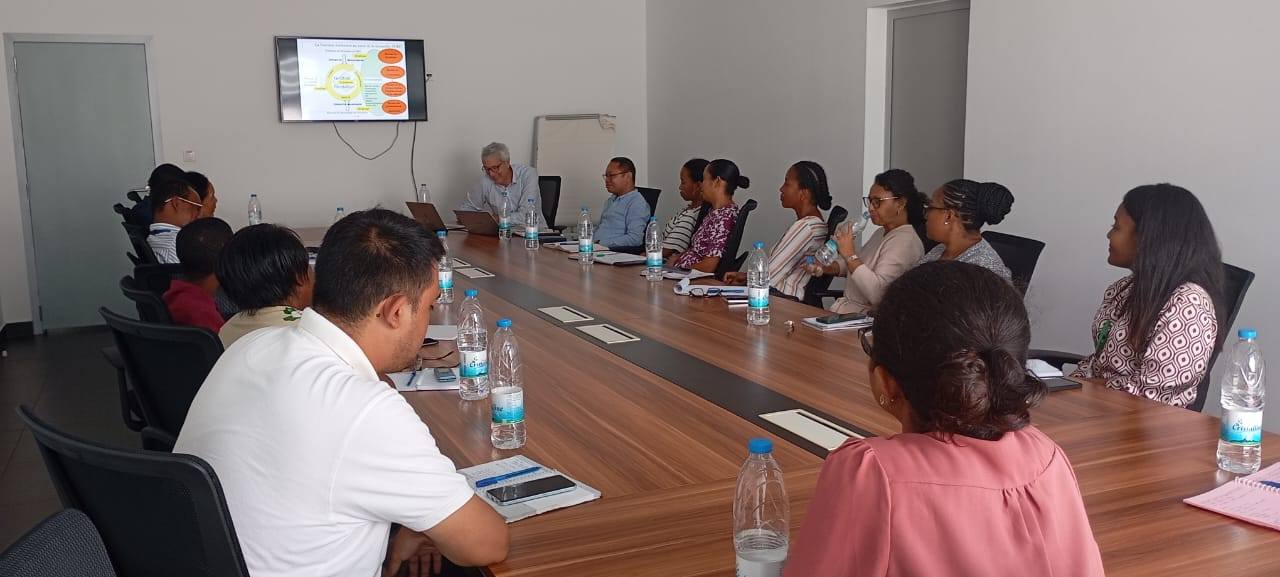 490819263_642320445311572_4815384885136877555_n Conférence de haut niveau sur la Gestion des Ressources Humaines au Port Academy Center Toamasina
