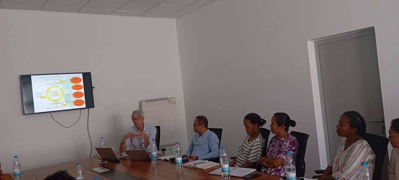 491934650_642320505311566_6332014667646275143_n Conférence de haut niveau sur la Gestion des Ressources Humaines au Port Academy Center Toamasina